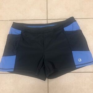 FREE country black and blue athletic shorts, small